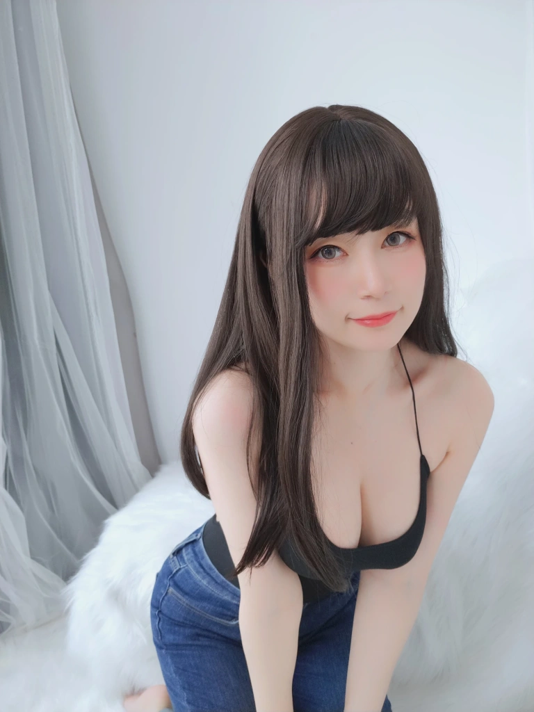 白银81《露背上衣》主题写真：63张全套美图，含1个视频