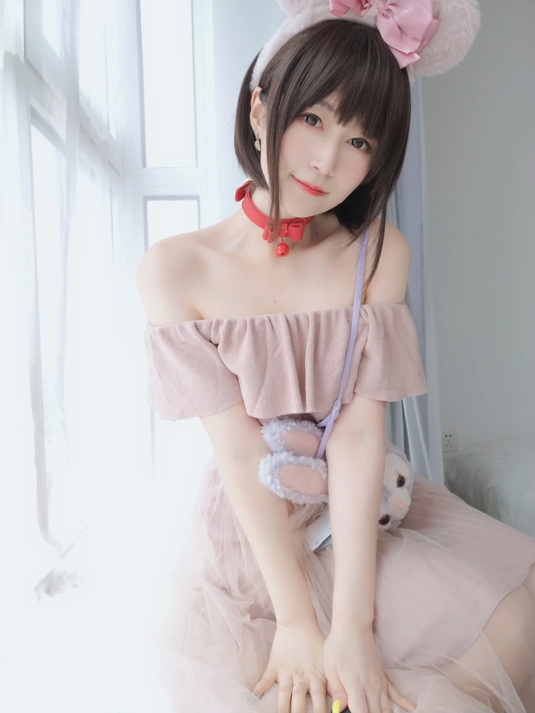 白银81《桌面壁纸》主题写真：100张全套美图，含5个视频