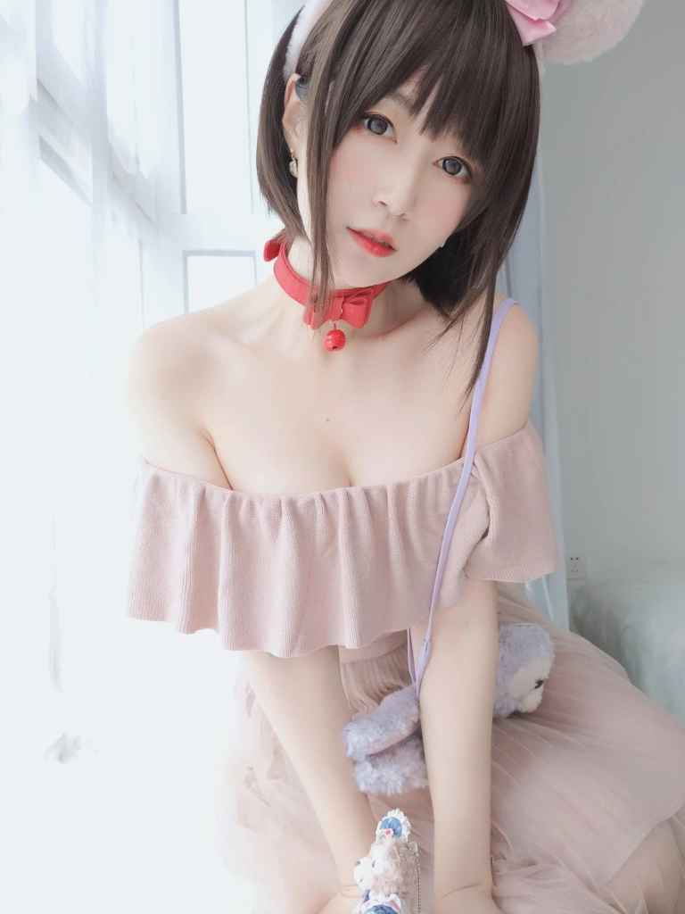 白银81《桌面壁纸》主题写真：100张全套美图，含5个视频