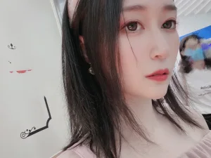 白银81《桌面壁纸》主题写真：100张全套美图，含5个视频