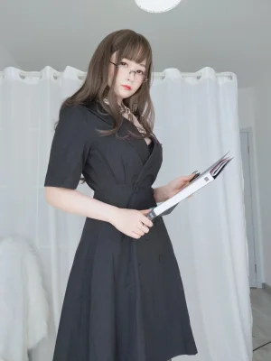 白银81《OL下的内衣》主题写真：124张全套美图，含12个视频