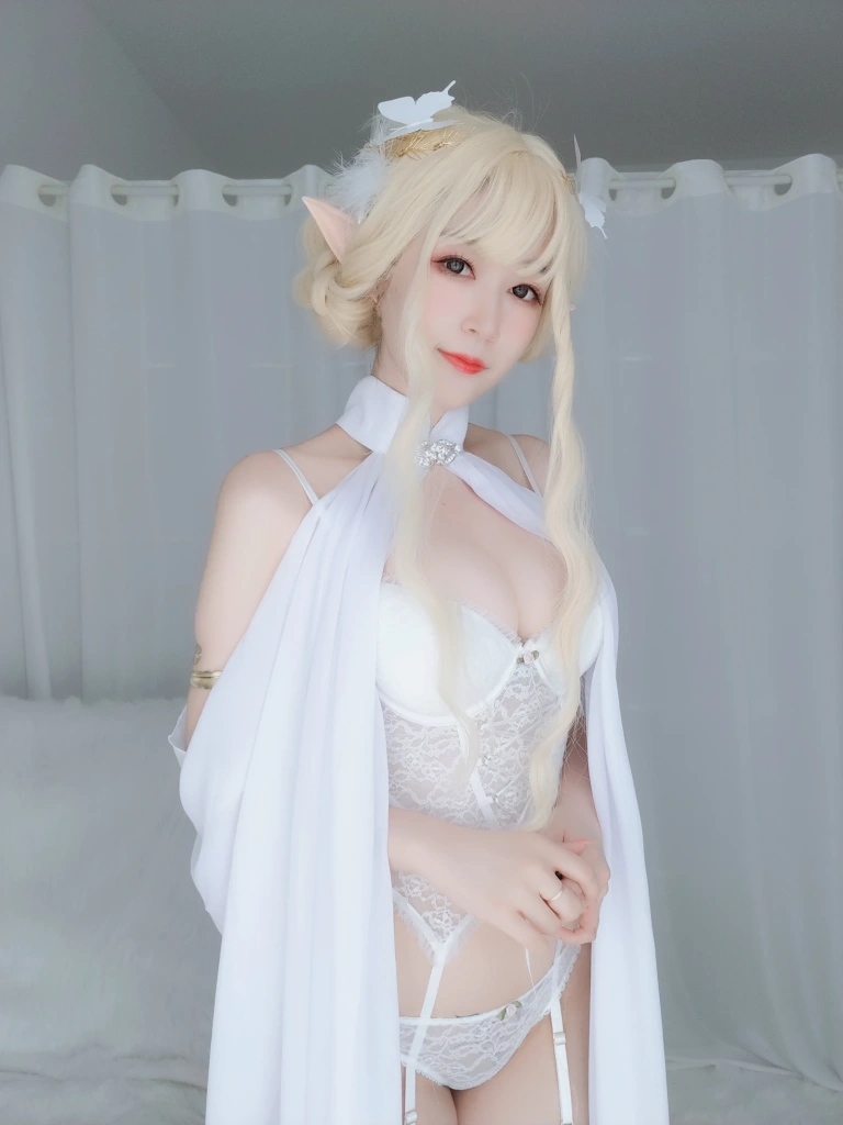 白银81《自撮り Vol.45 小白羊》主题写真：141张全套美图，含8个视频