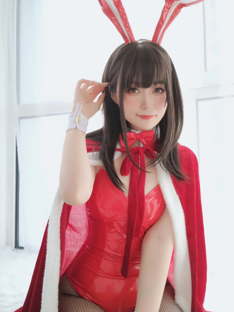 白银81《自撮り Vol.50 圣诞兔女郎》主题写真：97张全套美图，含6个视频