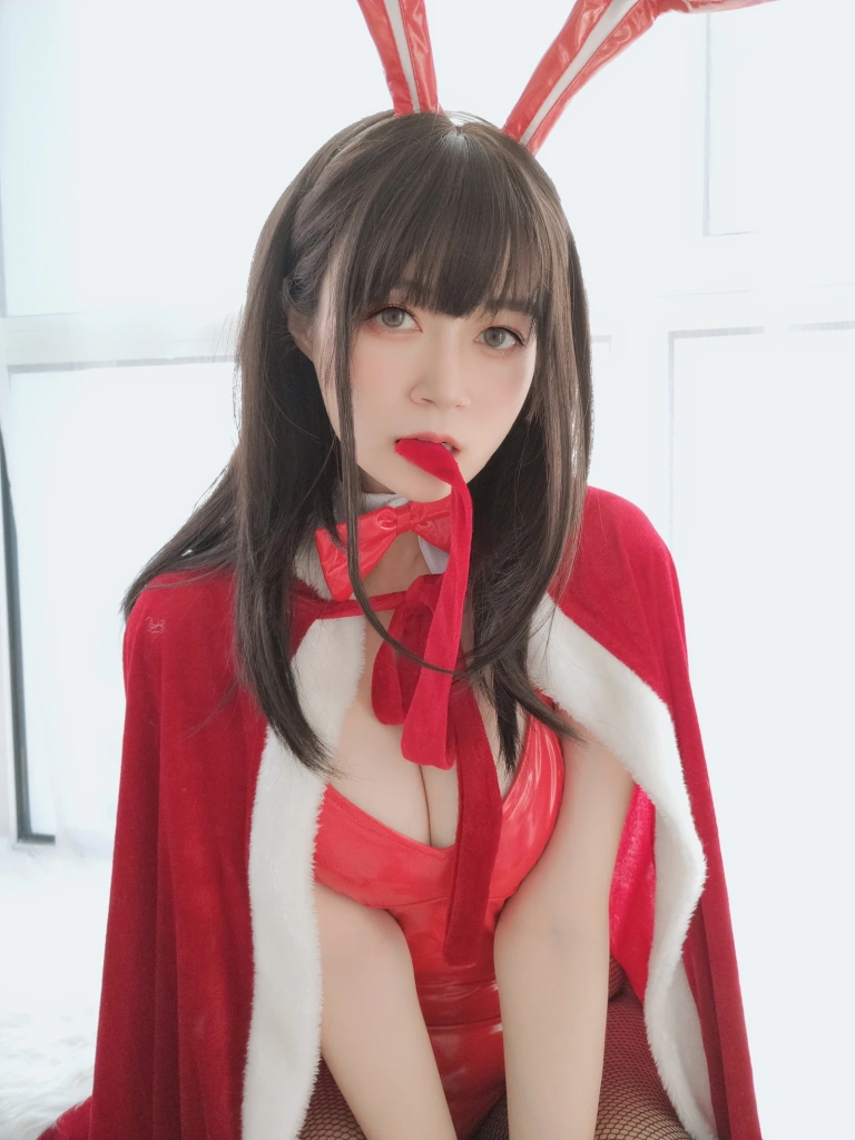 白银81《自撮り Vol.50 圣诞兔女郎》主题写真：97张全套美图，含6个视频