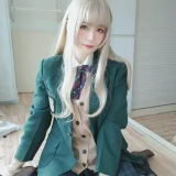 白银81《自撮り Vol.53 灰色空间》主题写真：91张全套美图，含1个视频