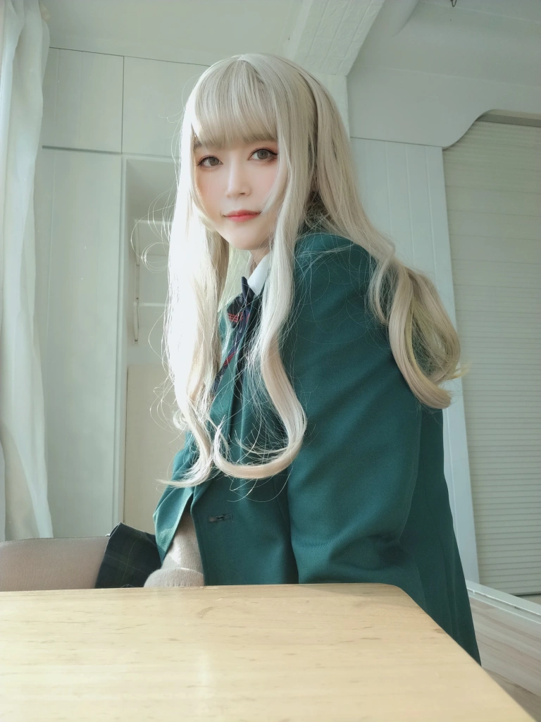 白银81《自撮り Vol.53 灰色空间》主题写真：91张全套美图，含1个视频