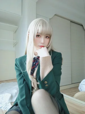 白银81《自撮り Vol.53 灰色空间》主题写真：91张全套美图，含1个视频