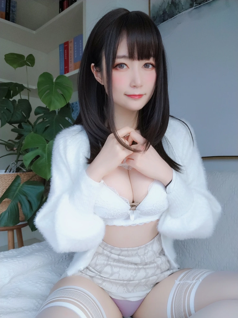白银81《自撮り Vol.47（動画入り）》主题写真：121张全套美图，含3个视频