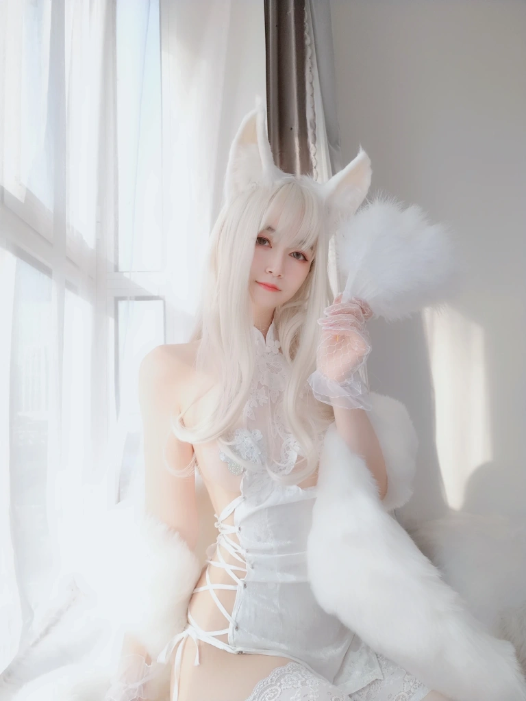 白银81《自撮り Vol.48（動画入り）》主题写真：101张全套美图，含6个视频