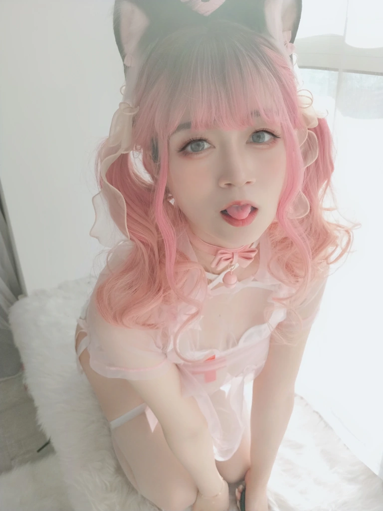 白银81《猫咪护士》主题写真：34张全套美图，含1个视频