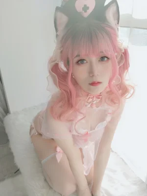 白银81《猫咪护士》主题写真：34张全套美图，含1个视频