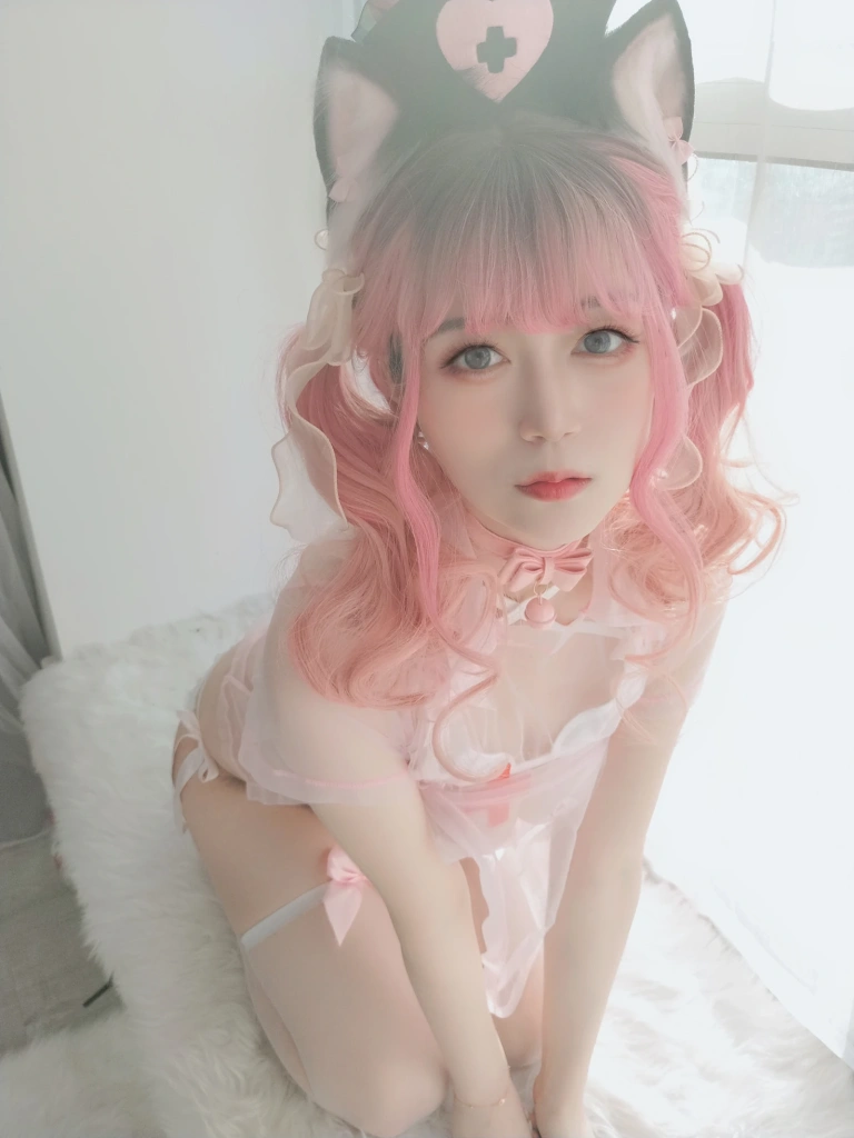 白银81《猫咪护士》主题写真：34张全套美图，含1个视频