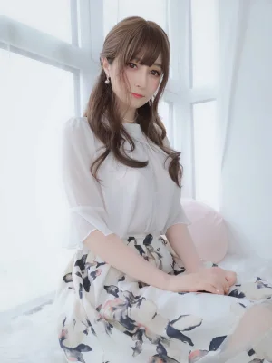 白银81《自撮り vol.58 肉丝》主题写真：124张全套美图，含2个视频