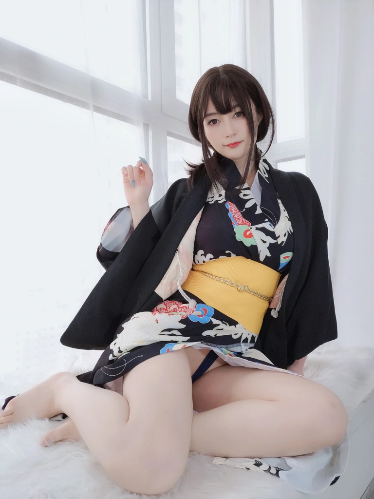 白银81《和服下的秘密》主题写真：64张全套美图，含2个视频