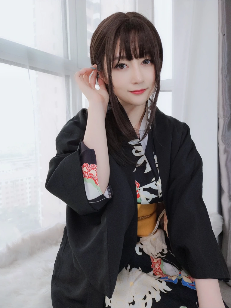 白银81《和服下的秘密》主题写真：64张全套美图，含2个视频