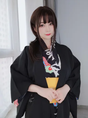 白银81《和服下的秘密》主题写真：64张全套美图，含2个视频