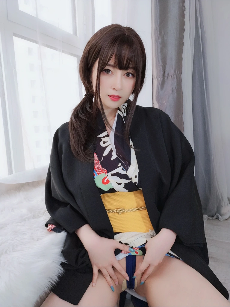 白银81《和服下的秘密》主题写真：64张全套美图，含2个视频