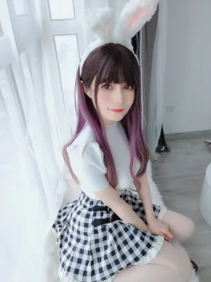 白银81《自撮り Vol.60（動画入り）可爱兔子》主题写真：169张全套美图，含7个视频