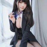 白银81《自撮り Vol.62（動画入り）黑丝OL》主题写真：169张全套美图，含6个视频