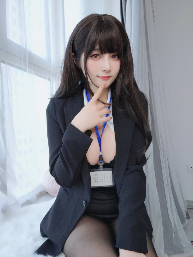 白银81《自撮り Vol.62（動画入り）黑丝OL》主题写真：169张全套美图，含6个视频