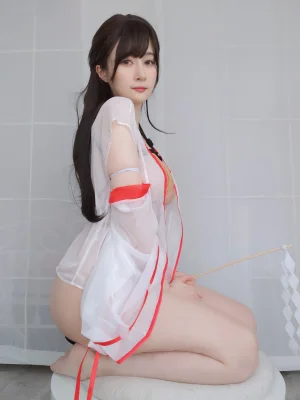 白银81《Fantia 2022年11月会员合集（27期）》主题写真：305张全套美图，含7个视频