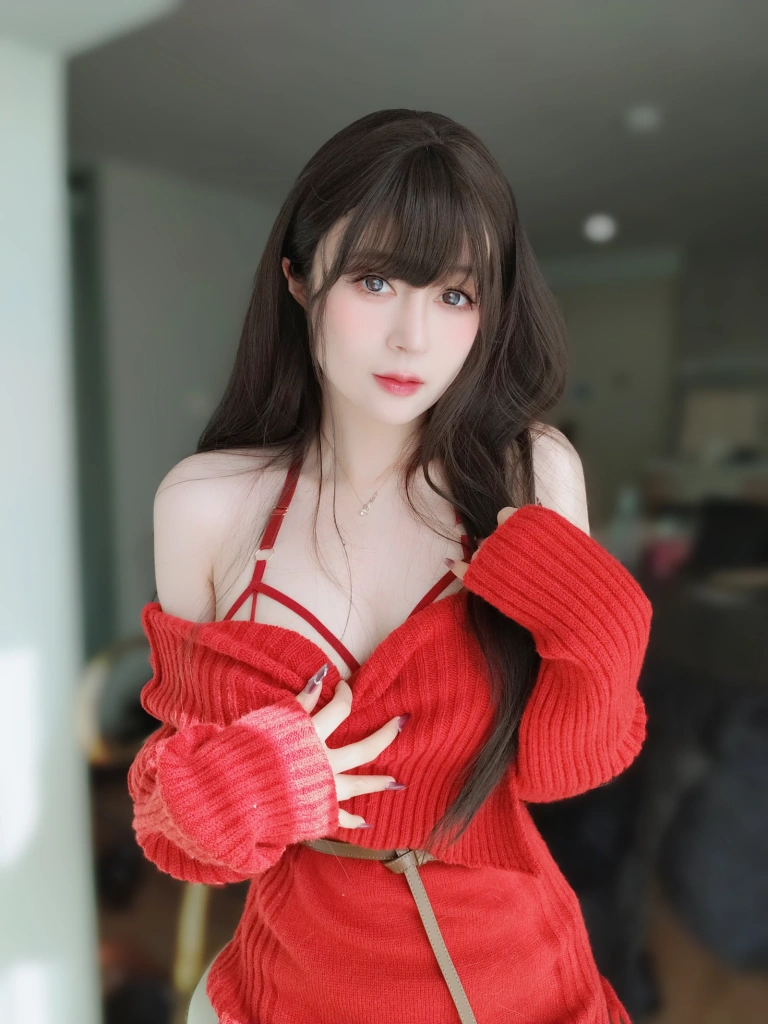 白银81《自撮り Vol.76（動画入り）》主题写真：126张全套美图，含2个视频