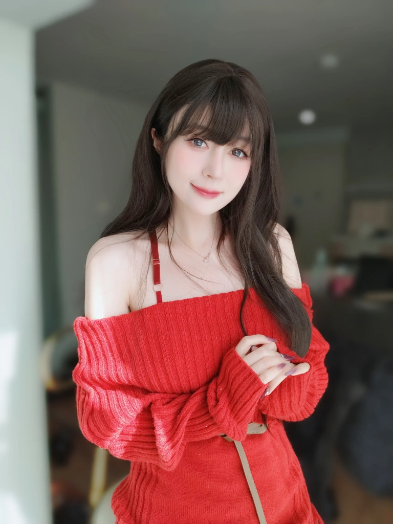 白银81《自撮り Vol.76（動画入り）》主题写真：126张全套美图，含2个视频