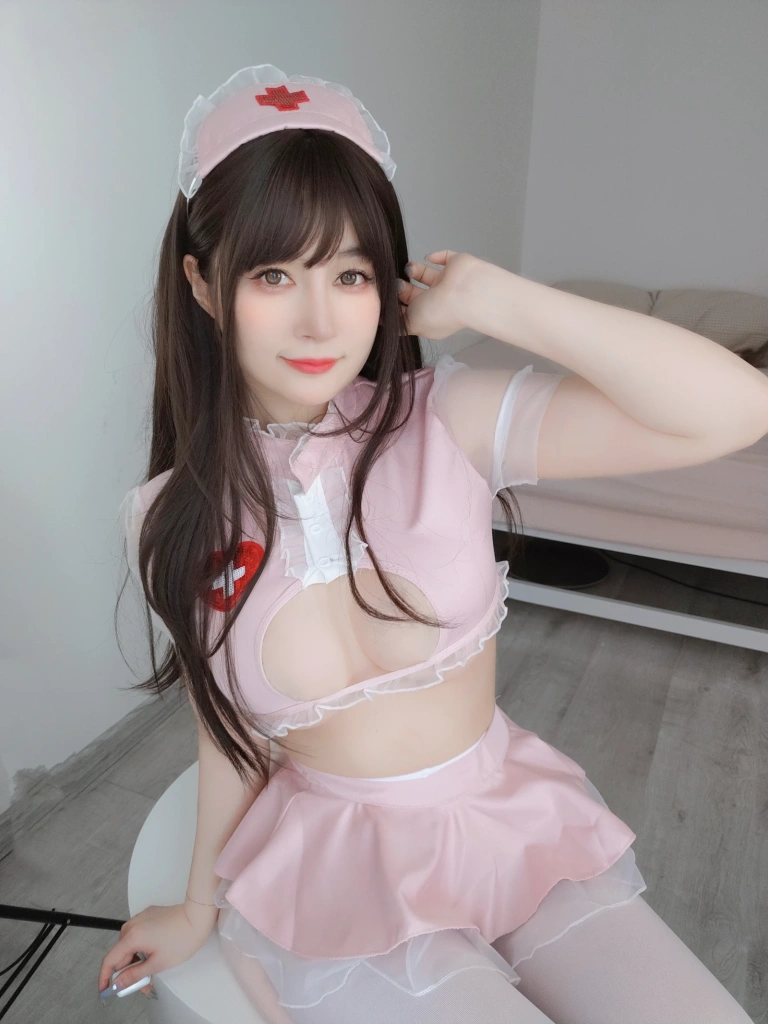 白银81《Fantia 2023年08月会员合集（25期）》主题写真：259张全套美图，含9个视频