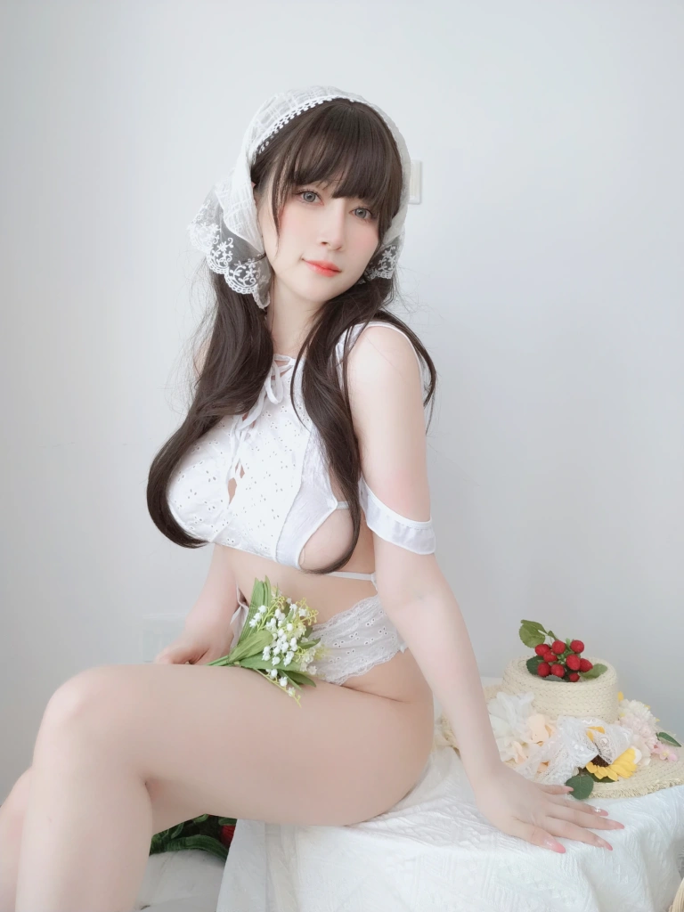 白银81《Fantia 2023年10月会员合集（26期）》主题写真：349张全套美图，含8个视频