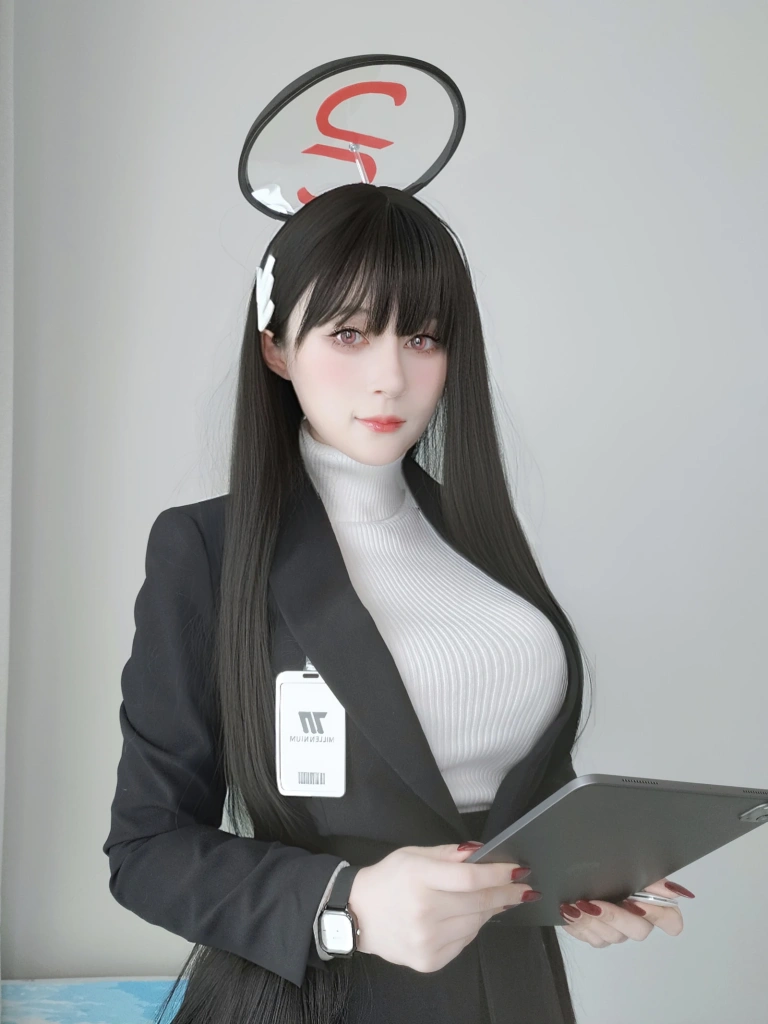白银81《Fantia 2023年12月会员合集（23期）》主题写真：333张全套美图，含5个视频