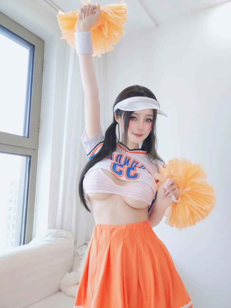 白银81《自摄Vol.94 啦啦队》主题写真：106张全套美图，含4个视频