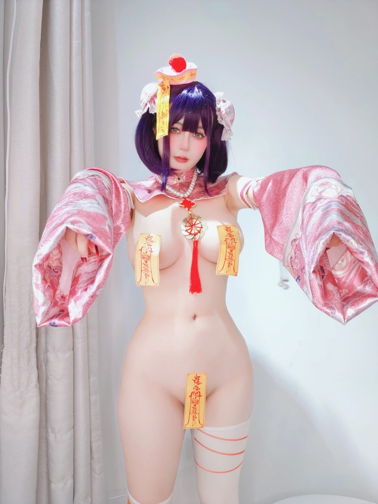 白银81《Fantia 2025年04月会员合集》主题写真：118张全套美图，含3个视频