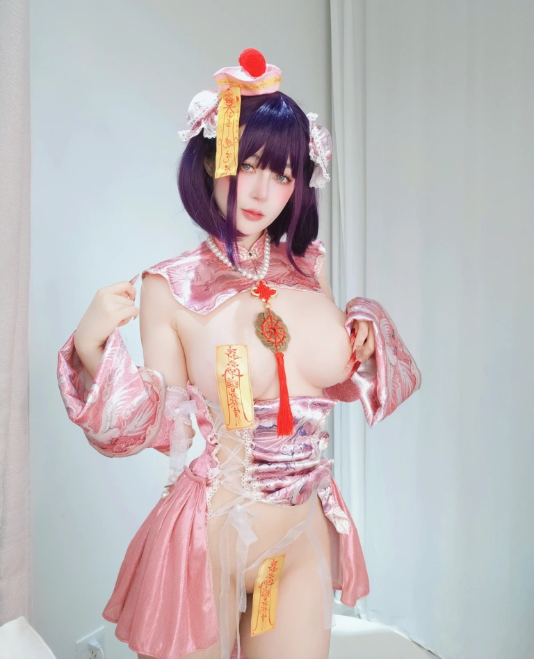 白银81《Fantia 2025年04月会员合集》主题写真：118张全套美图，含3个视频