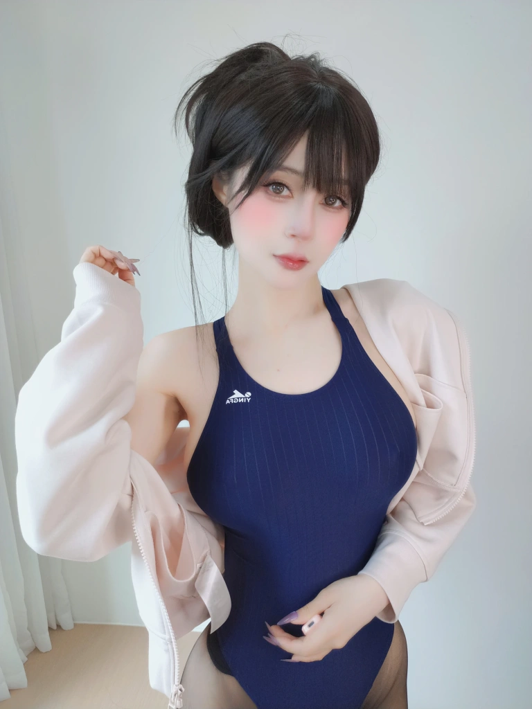 白银81《自摄Vol.99》主题写真：145张全套美图，含19个视频