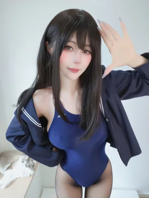 白银81《自摄Vol.99》主题写真：145张全套美图，含19个视频