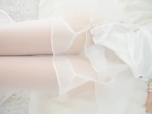 紧急企划《小恩 甜美小护士》主题写真：87张全套美图，含1个视频