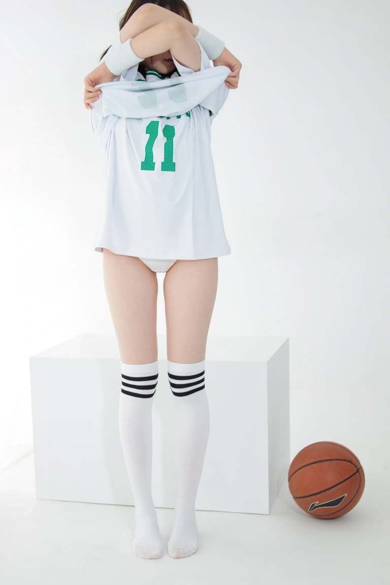 森萝财团《Aika 篮球服》主题写真：117张全套美图，含1个视频
