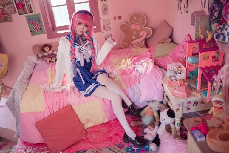 艾西Aiwest《湊阿库娅 私服》主题写真：55张全套美图