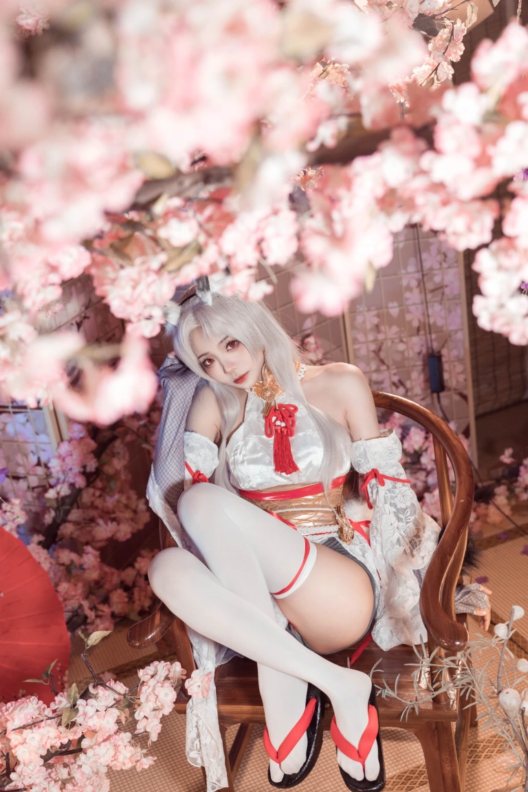 艾西Aiwest《永劫胡桃（Naraka Bladepoint-Kurumi）》主题写真：29张全套美图