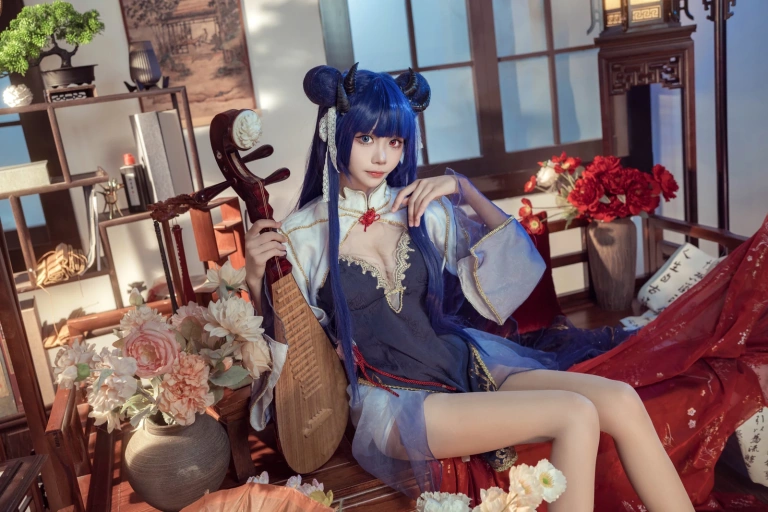 艾西Aiwest《伊吹新年旗袍》主题写真：35张全套美图