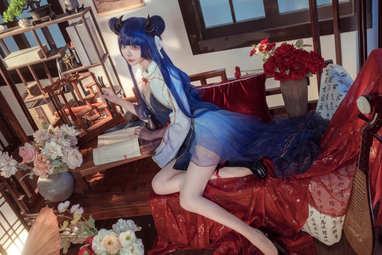艾西Aiwest《伊吹新年旗袍》主题写真：35张全套美图