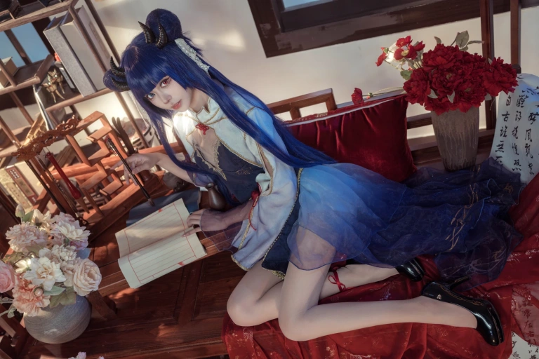 艾西Aiwest《伊吹新年旗袍》主题写真：35张全套美图