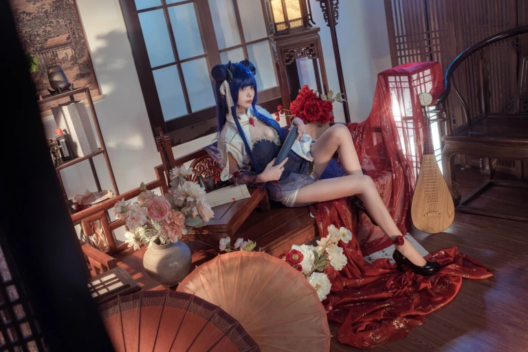 艾西Aiwest《伊吹新年旗袍》主题写真：35张全套美图