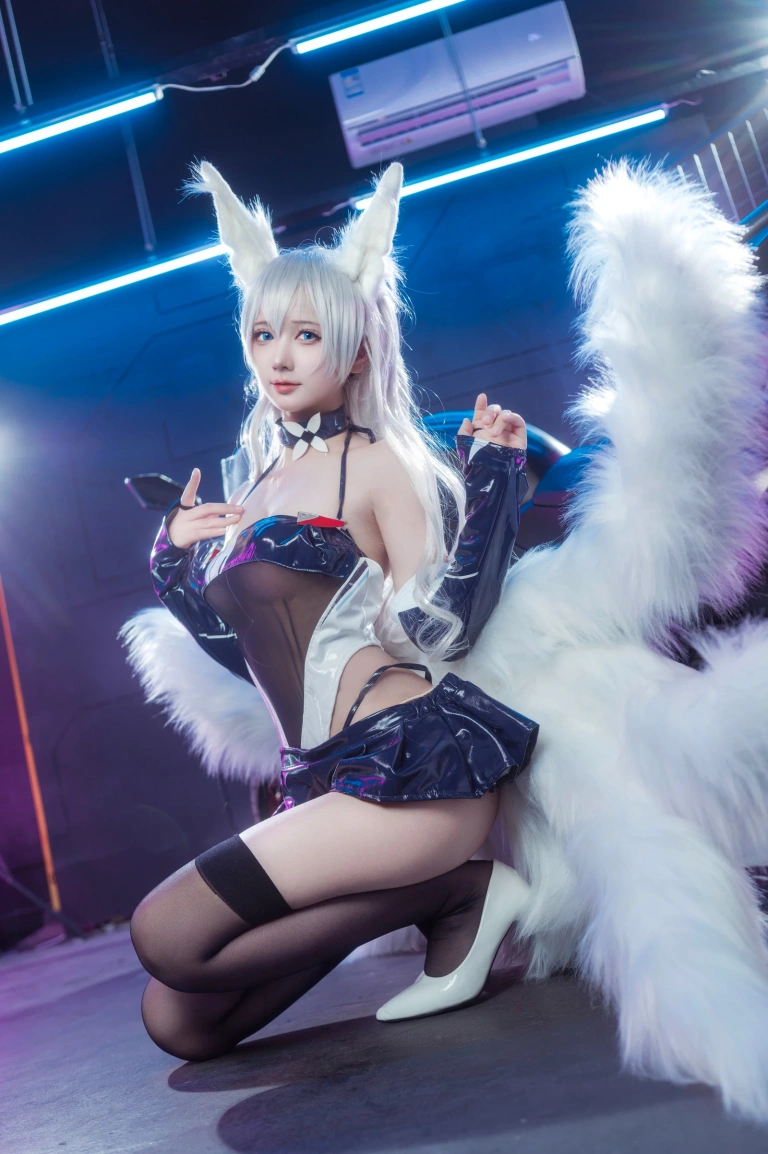 艾西Aiwest&喜欢爱理吗《碧蓝航线 巴尔的摩&信浓 赛车女郎》主题写真：47张全套美图