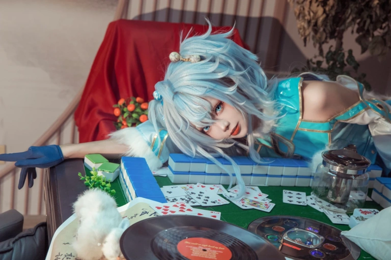 艾西Aiwest《PA-15 芙洛伦跃雪逢春》主题写真：21张全套美图