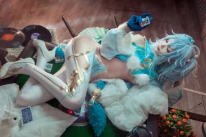 艾西Aiwest《PA-15 芙洛伦跃雪逢春》主题写真：21张全套美图