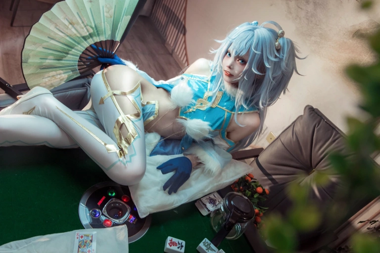 艾西Aiwest《PA-15 芙洛伦跃雪逢春》主题写真：21张全套美图