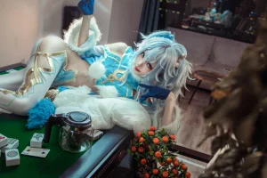 艾西Aiwest《PA-15 芙洛伦跃雪逢春》主题写真：21张全套美图