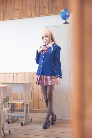 艾西Aiwest《邻家天使 椎名真昼》主题写真：40张全套美图
