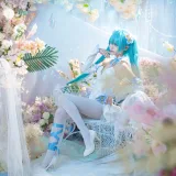 艾西Aiwest《初音 粉蝶花》主题写真：42张全套美图